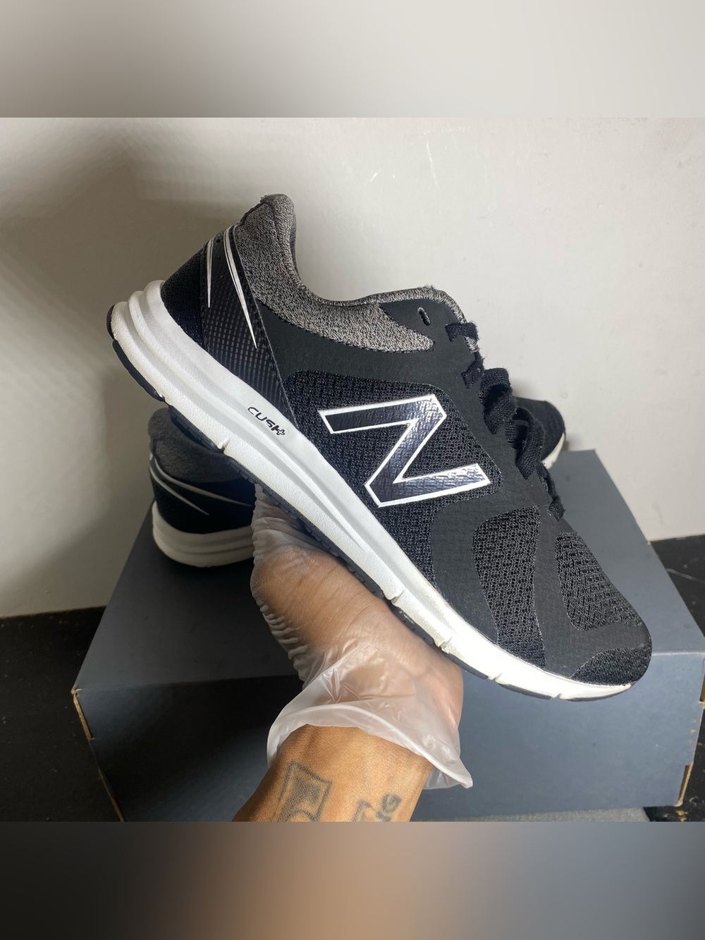 New Balance 635 V2 Size 9